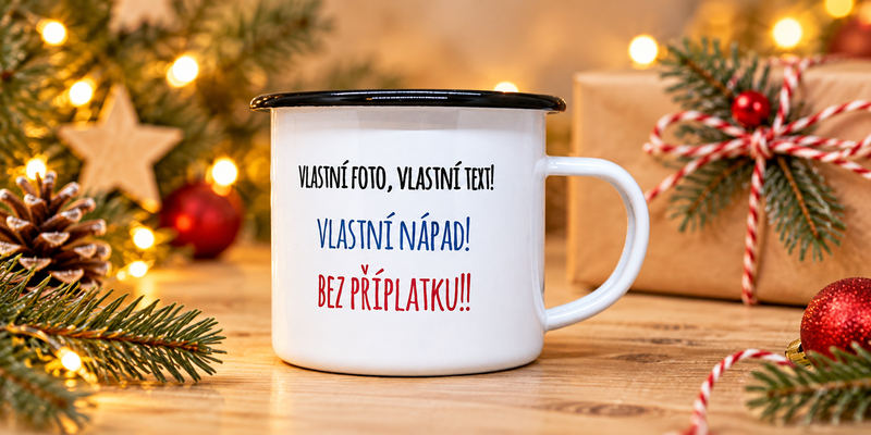 Skutečný plecháček SuperPlecháček s černým lemem a ukázkou vlastního potisku mezi vánočními dárky